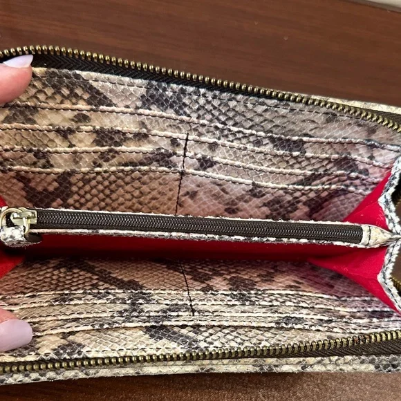 Nine West Elegant Snake Print Wallet carry alone or as wallet EUC - Picture 8 of 9